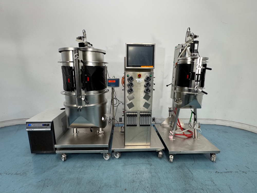 Image of Sartorius Cultibag STR Plus w/ 50DW and 200DW Bag Holders